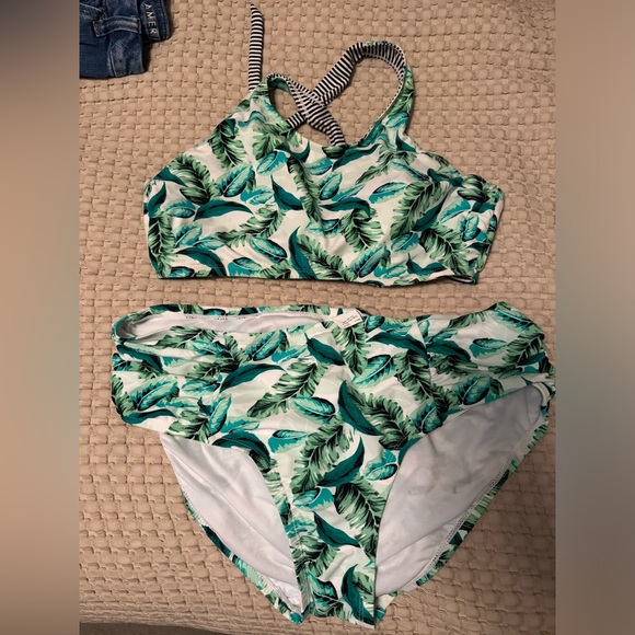 Hot Water 1X Tropical/Striped Reversible High Neck Swim Set - Picture 4 of 4